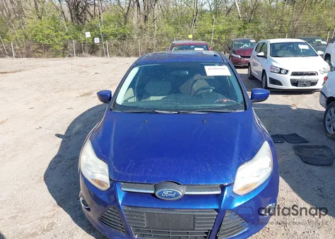 2012 Ford Focus Se z USA, uszkodzony, nr VIN 1FAHP3K28CL297610
